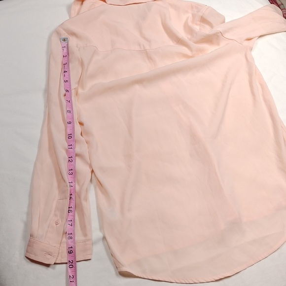 American Eagle Outfitters Women's Peach Long Sleeved Button Down Blouse Size Med - Picture 10 of 10